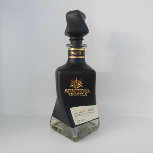 TWISTED GLASS BLACK TEQUILA BOTTLE EMPTY ADDICTIVO - Picture 1 of 16